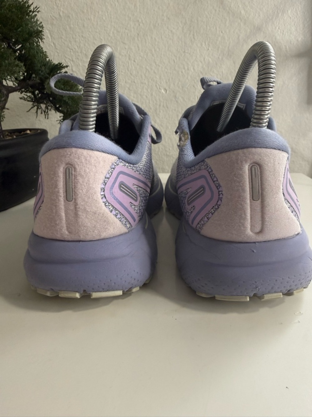 Brooks Ghost 14 Women’s Lavender and Silver-Trim Running Shoes - Picture 5 of 10